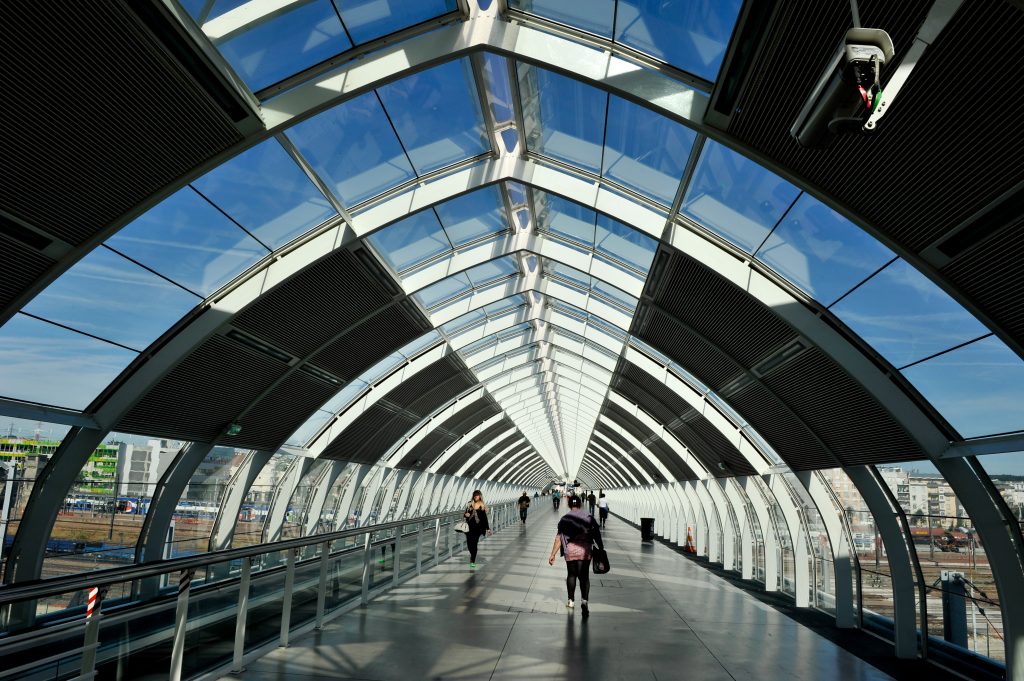 Gare de Massy Palaiseau. Nouvelle passerelle. Transport.